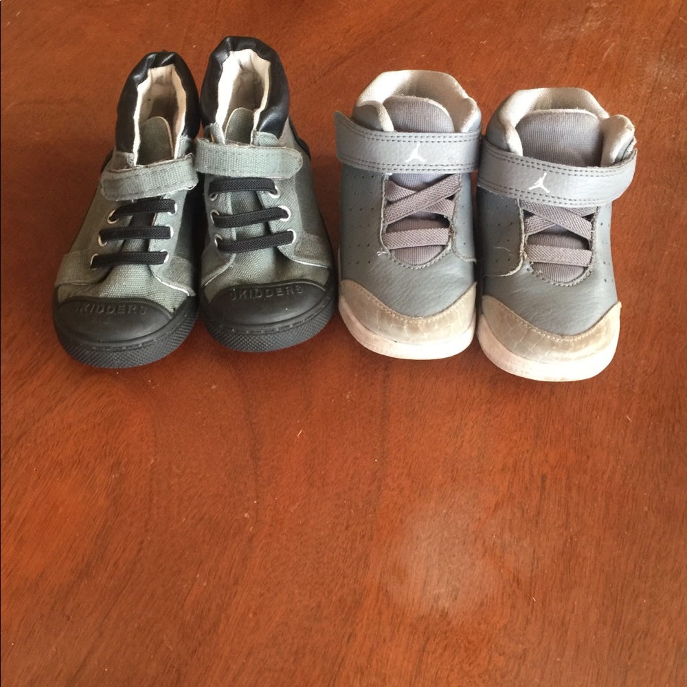 Lot of boys sneakers size 6